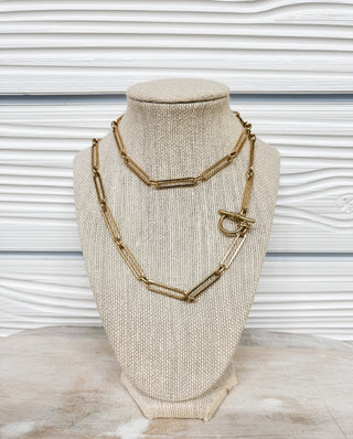 Get A Move On Toggle Chain Necklace