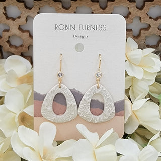 Angle Of Beauty Earrings - Bray and Em Boutique