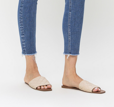 Vervet Perfect Vision Cropped Jeans