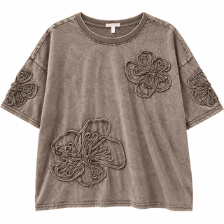 Blooming Free Appliqué Tee - Bray and Em Boutique