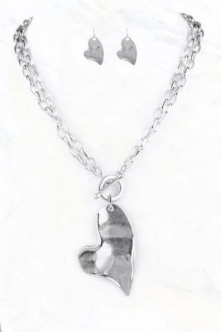 Bold Heart Pendant And Earrings Set - Bray and Em Boutique