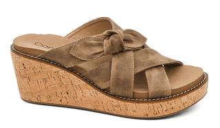 Bowdacious Wedge - Bray and Em Boutique