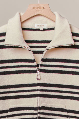 Linear Layers Zip Up Sweater