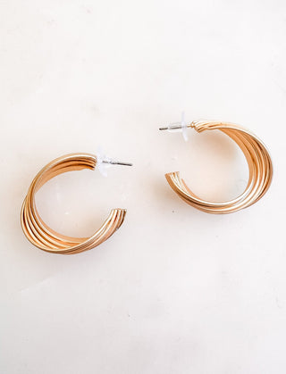 Give It A Twist Hoop Earring - Bray and Em Boutique