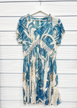 in good taste lace dress - Bray and Em Boutique