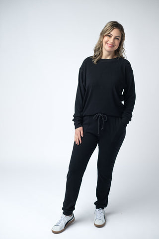 IN STOCK Corrine Ribbed Pullover Top - Black - Bray and Em Boutique