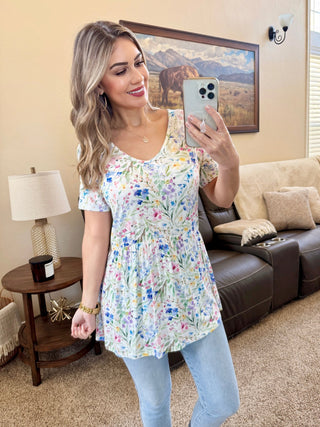 IN STOCK Sarah Ruffle Short Sleeve - Cottage Floral - Bray and Em Boutique
