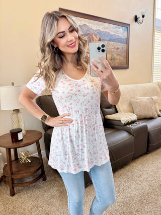 IN STOCK Sarah Ruffle Short Sleeve - Pretty in Pink Floral - Bray and Em Boutique