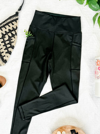 IN STOCK Women's Athleisure Leggings - Black - Bray and Em Boutique