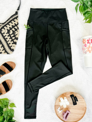 IN STOCK Women's Athleisure Leggings - Black - Bray and Em Boutique