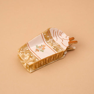 Your easiest little fall hair moment. The Forever Fall Claw Clip features a playful seasonal shape designed to add just the right touch of autumn to your everyday look. Cute without being over-the-top, it’s perfect for tossing your hair up while still looking put together.

Designed with a strong, secure grip and lightweight feel, this clip works beautifully for quick updos, effortless half-up styles, or simply keeping your hair back throughout the day.

Details:

Playful, fall-inspired design
Strong claw 