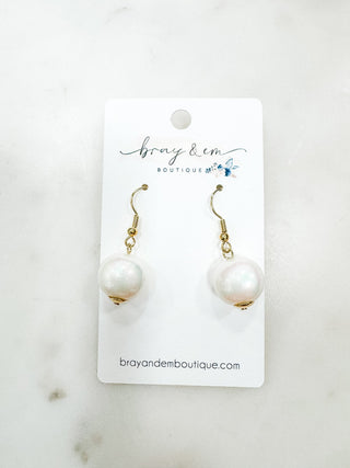 That Girl Era Large Pearl Drop Earrings - Bray and Em Boutique
