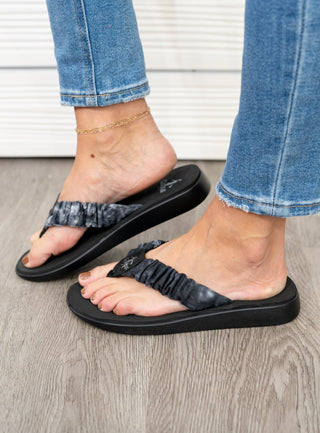 The Ripple Flip Flop - Black Tie Dye - Bray and Em Boutique