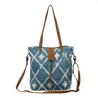 Beguile Shoulder Bag - Bray and Em Boutique