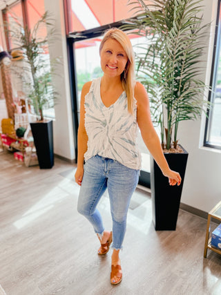 FINAL SALE POL: Feminine Swirl of Splash Top - Bray and Em Boutique